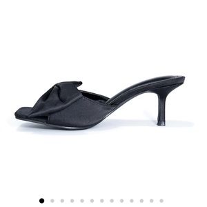 Black kitten heel sandal- brand new